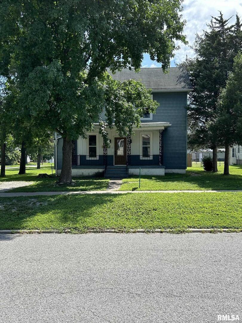 28 N Line St., Duquoin, IL 62832