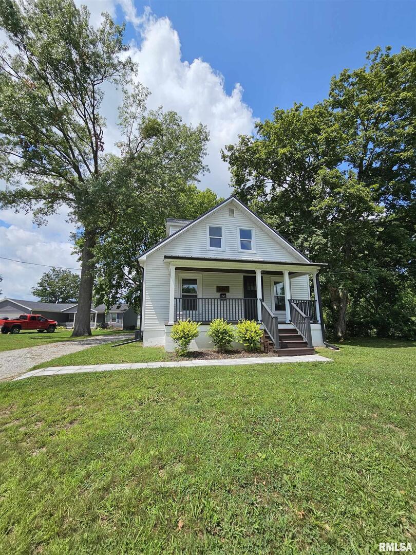 1041 S Kaskaskia St., Nashville, IL 62263