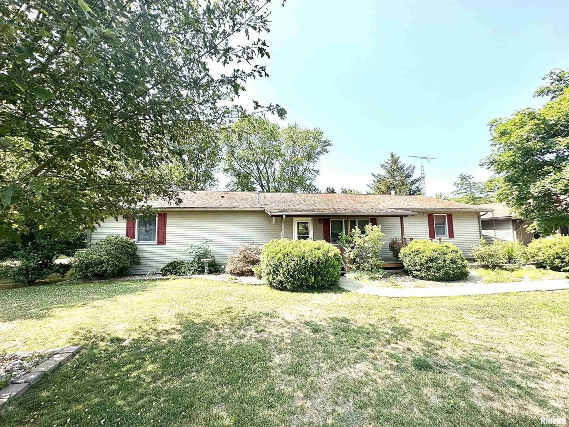 170 Jackson St., Carlyle, IL 62231