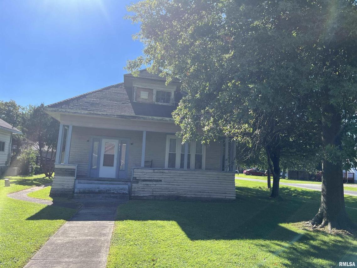 311 N Dewolf St., Odin, IL 62870