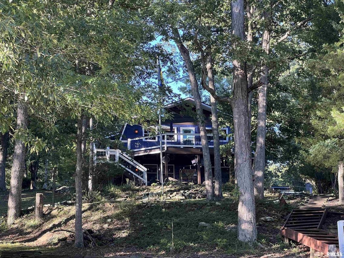 30 Bay Ridge Dr., Goreville, IL 62939