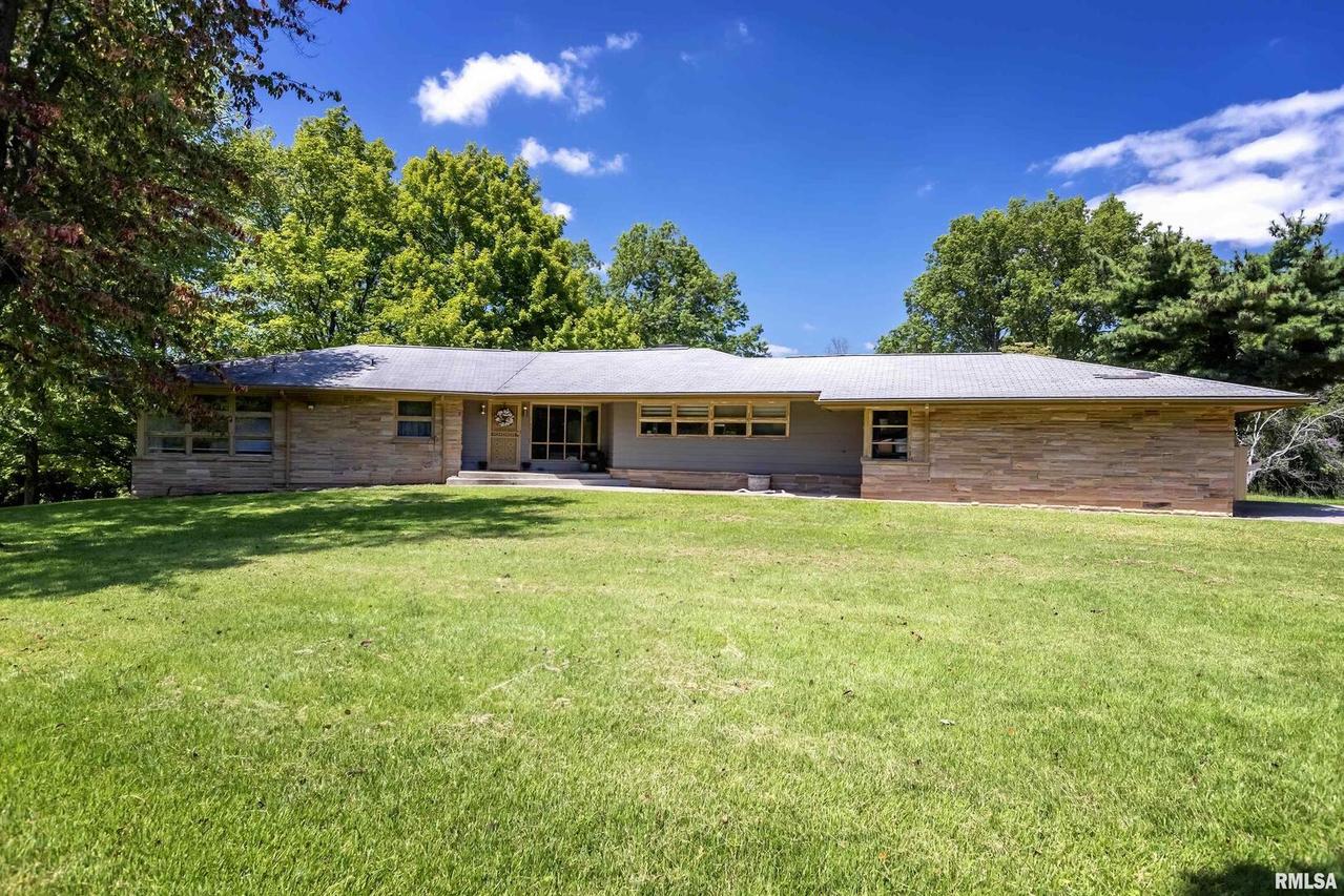 1503 Miller Dr., Herrin, IL 62948