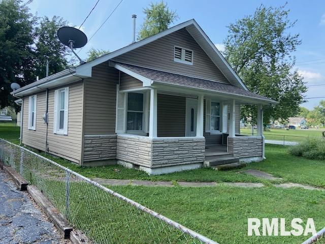 802 E Lindell St., West Frankfort, IL 62896