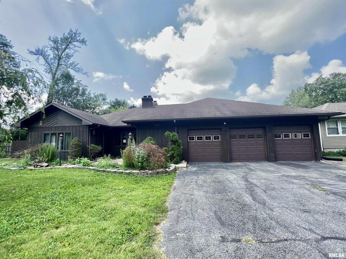 620 S Carbon St., Marion, IL 62959