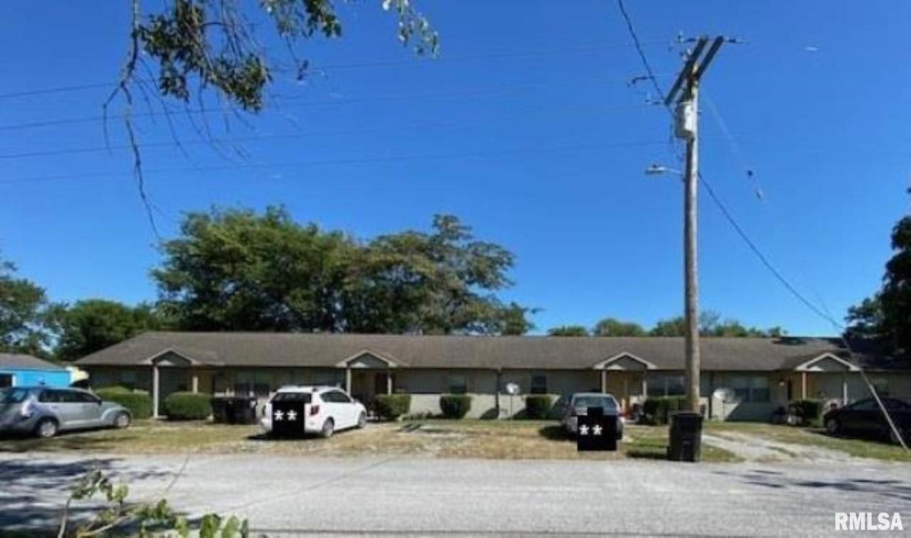 422 S Main St., Harrisburg, IL 62946