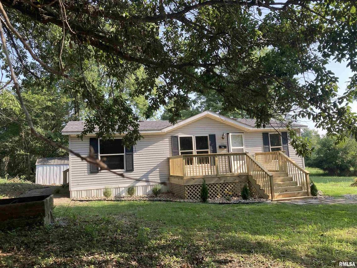 704 Ridge St., Carterville, IL 62918