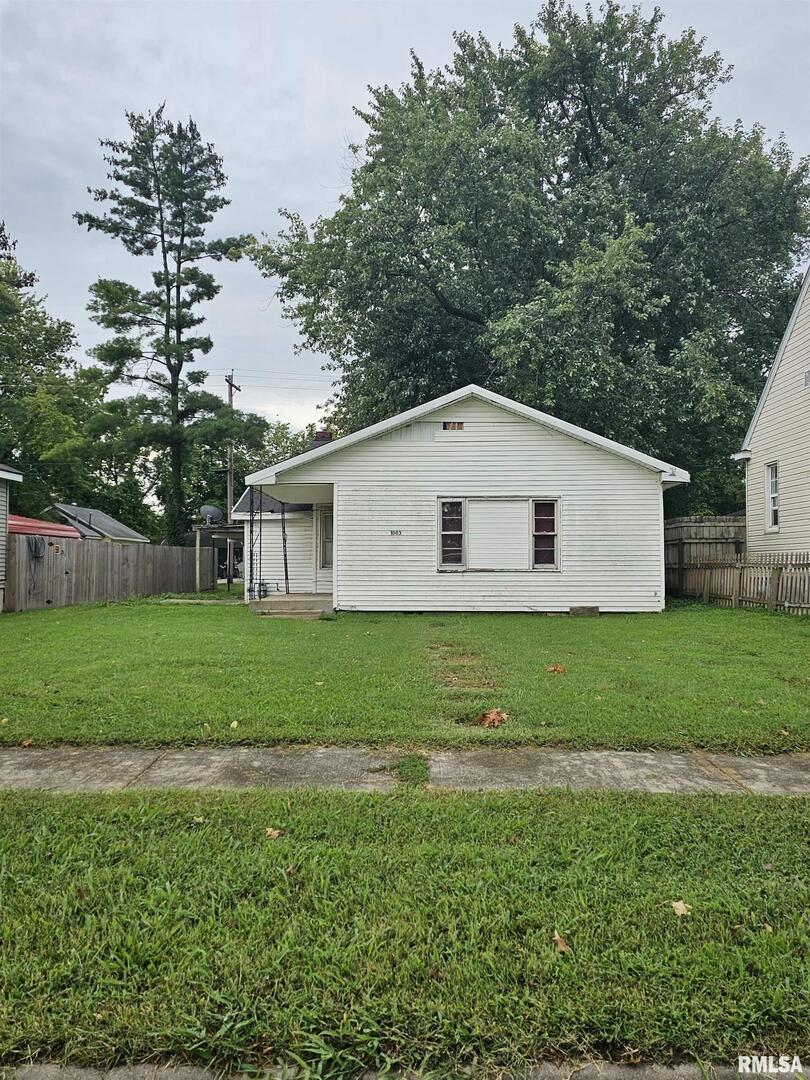 1003 E Noleman St., Centralia, IL 62801