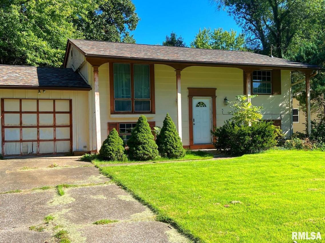 602 W Owens St., Carbondale, IL 62901