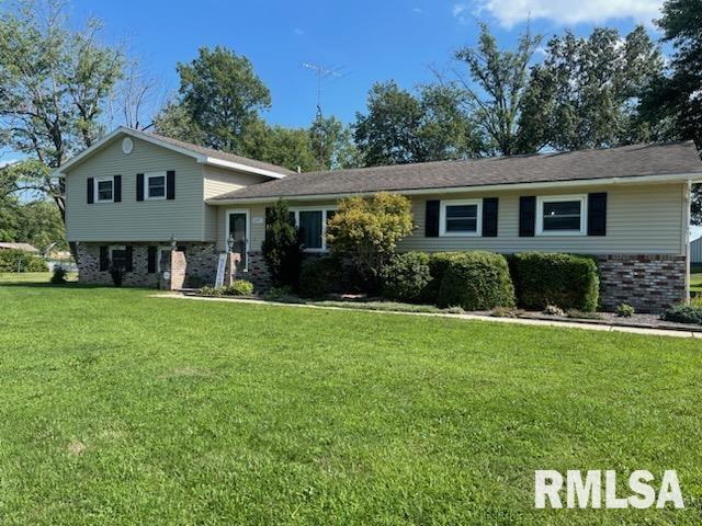 6097 E Dayton Dr., Woodlawn, IL 62898