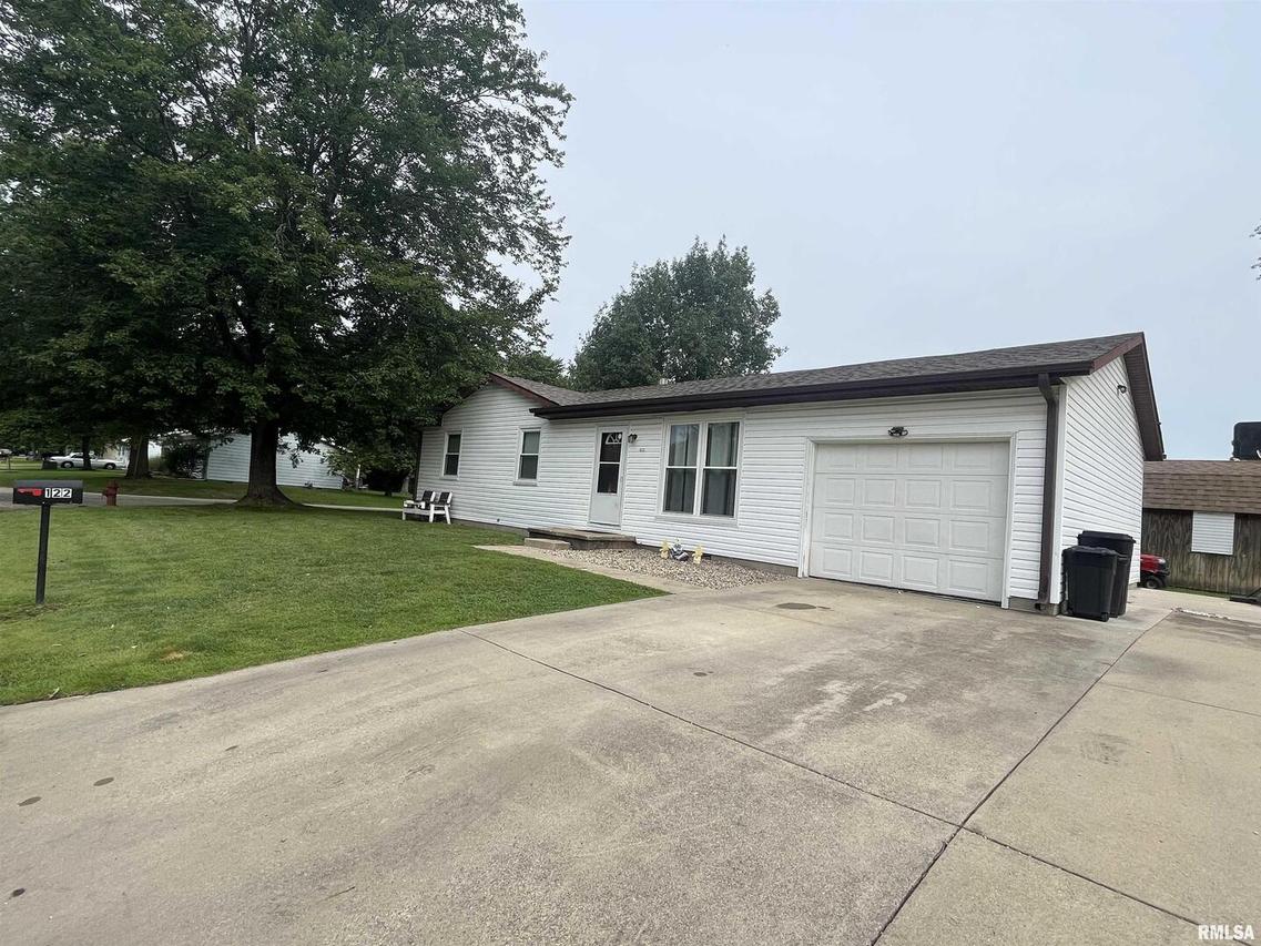 122 Lamar St., Salem, IL 62881