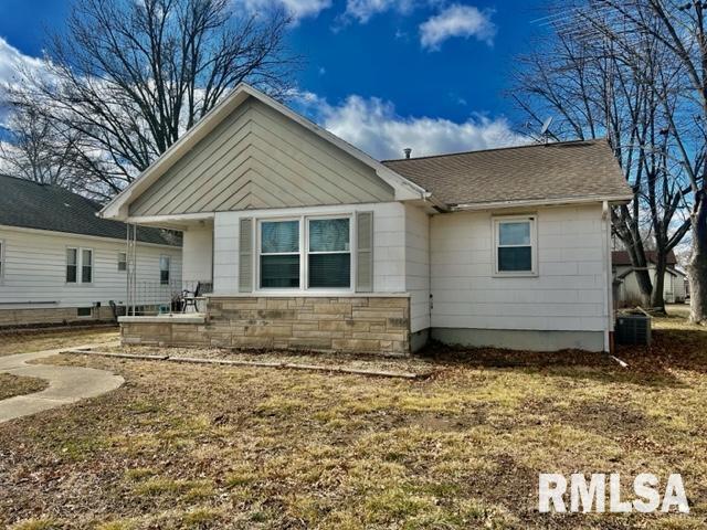 107 N Oak St., Hoffman, IL 62250