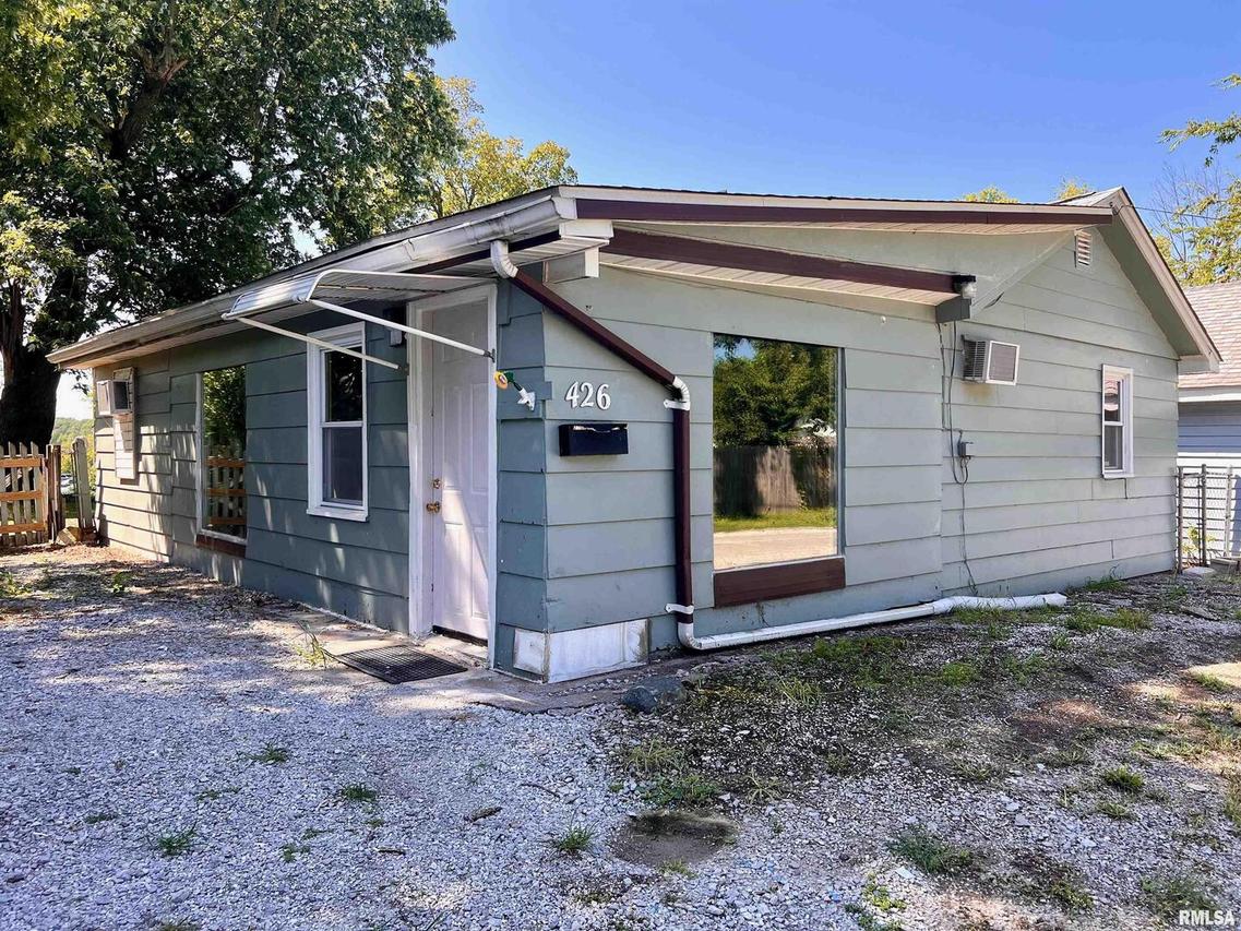 426 Walnut St., Murphysboro, IL 62966