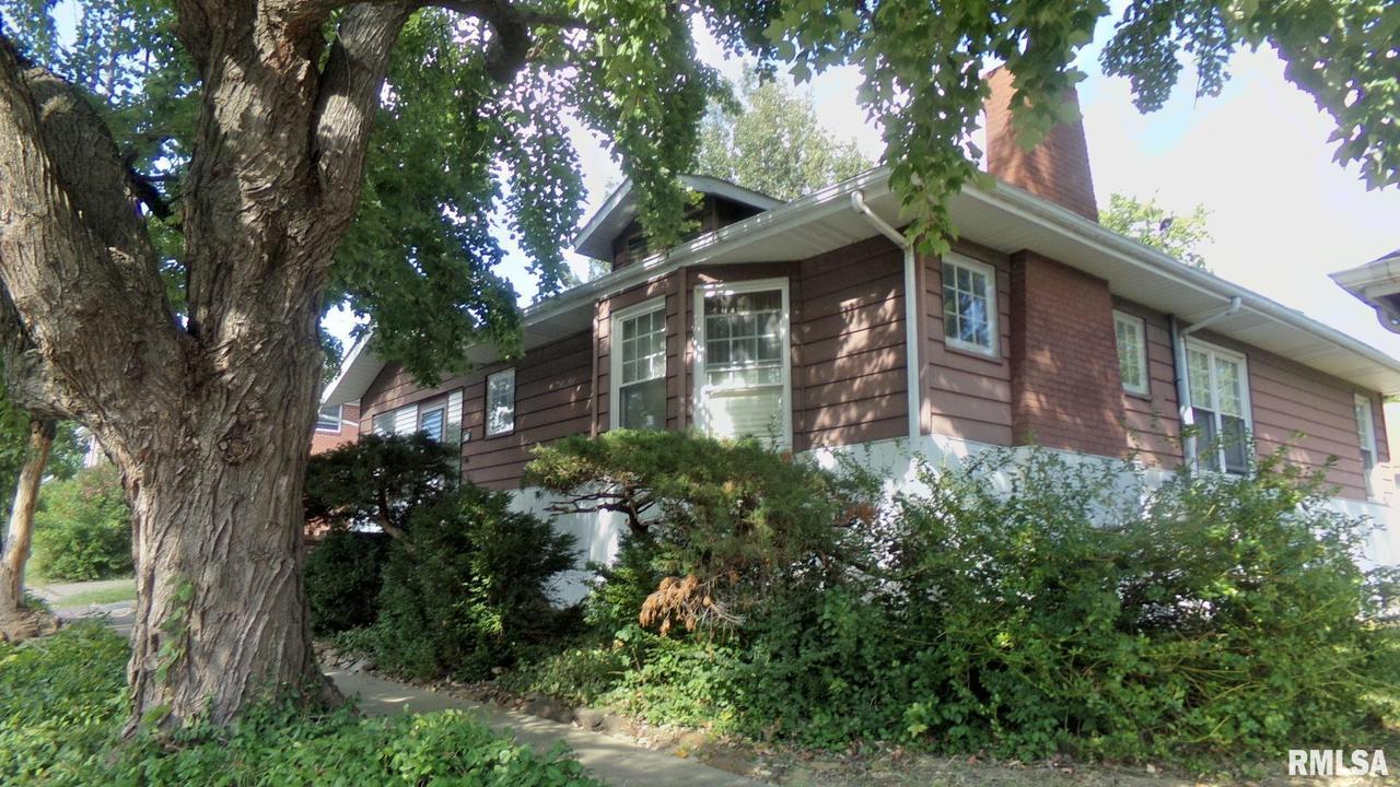 218 S Jackson St., Harrisburg, IL 62946