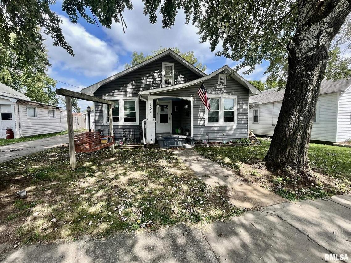 107 E 11th St., Metropolis, IL 62960