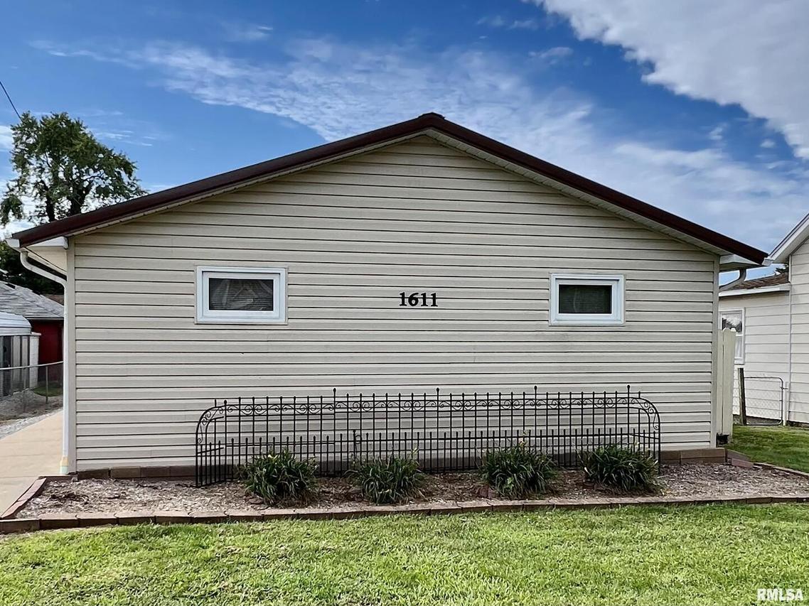 1611 Spruce St., Murphysboro, IL 62966