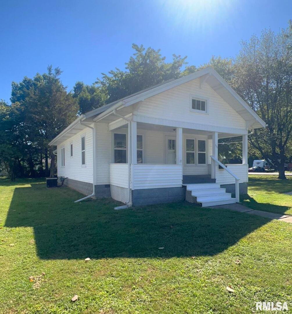 610 W Helen Ave., Christopher, IL 62822