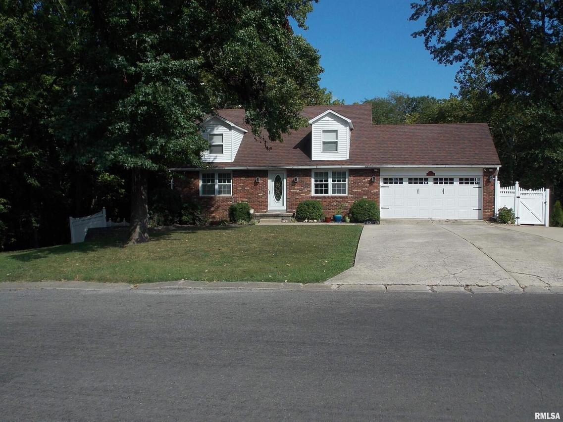 9 N Edgewood Ln., Centralia, IL 62801