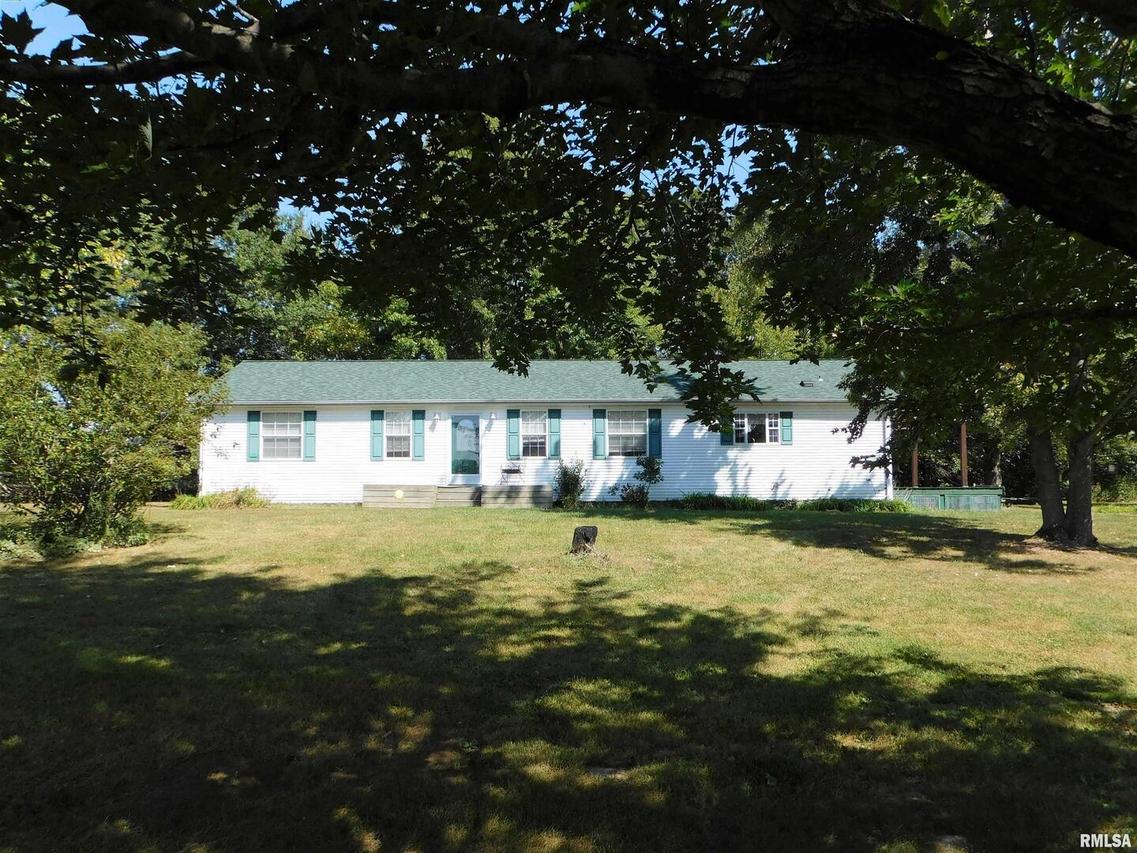 1219 Buchanan Rd., Iuka, IL 62849