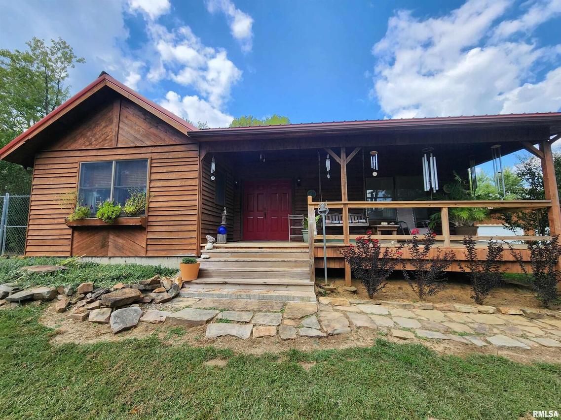 333 Karbers Ridge Rd., Herod, IL 62947