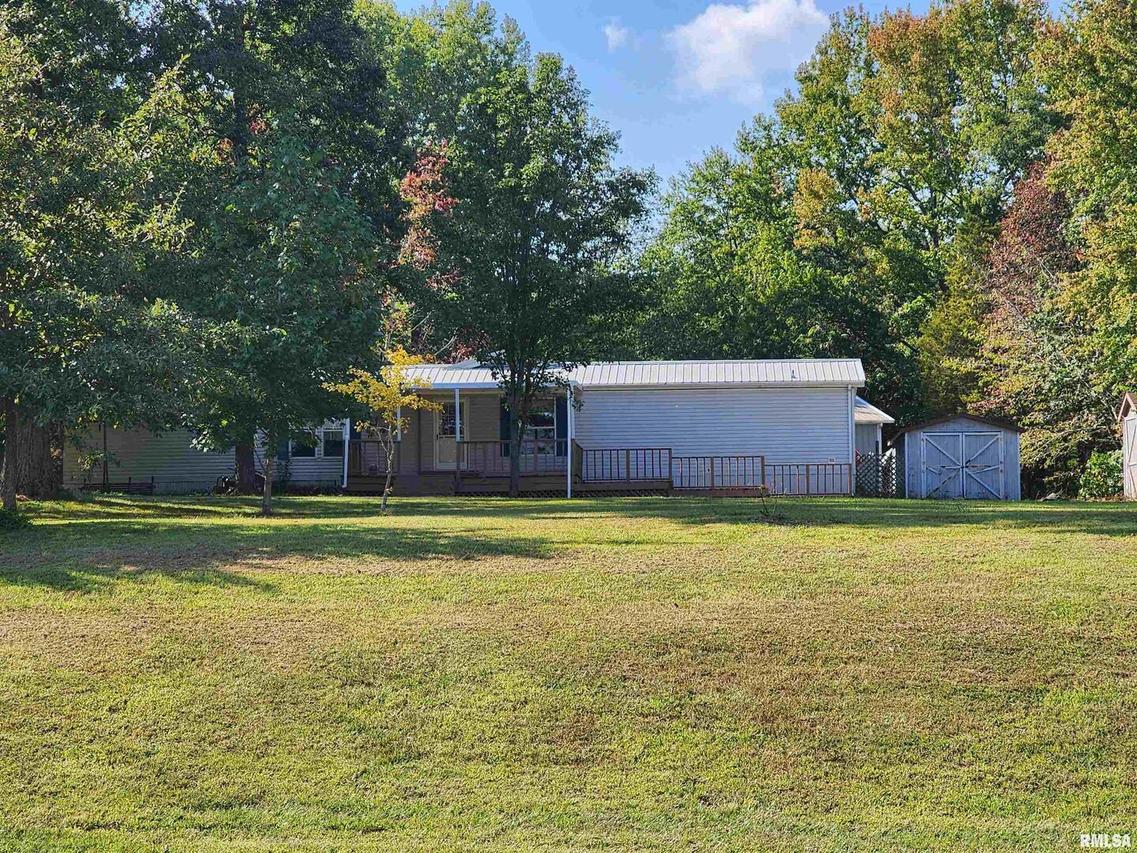 1615 State Highway 145 N, Stonefort, IL 62987