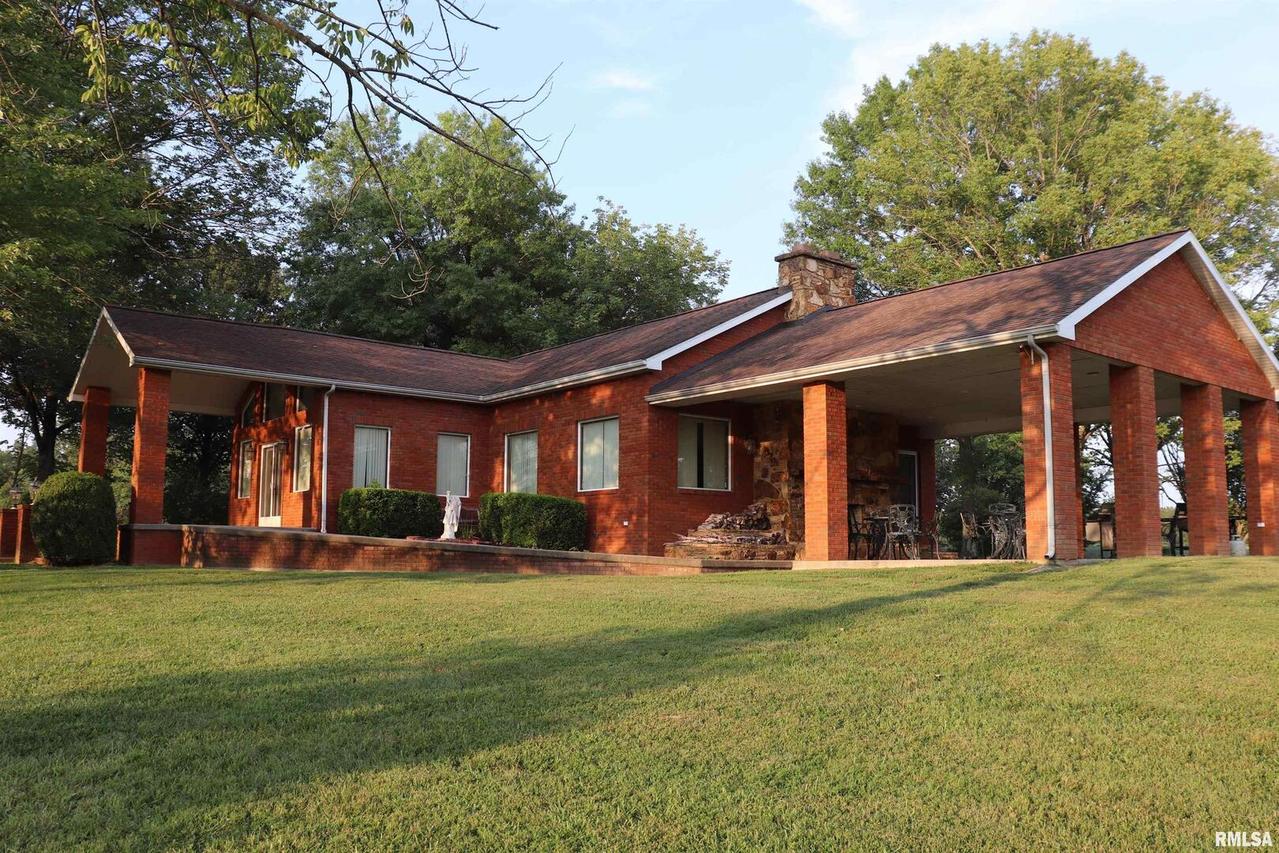 208 Silver Bullet Dr., Carbondale, IL 62901