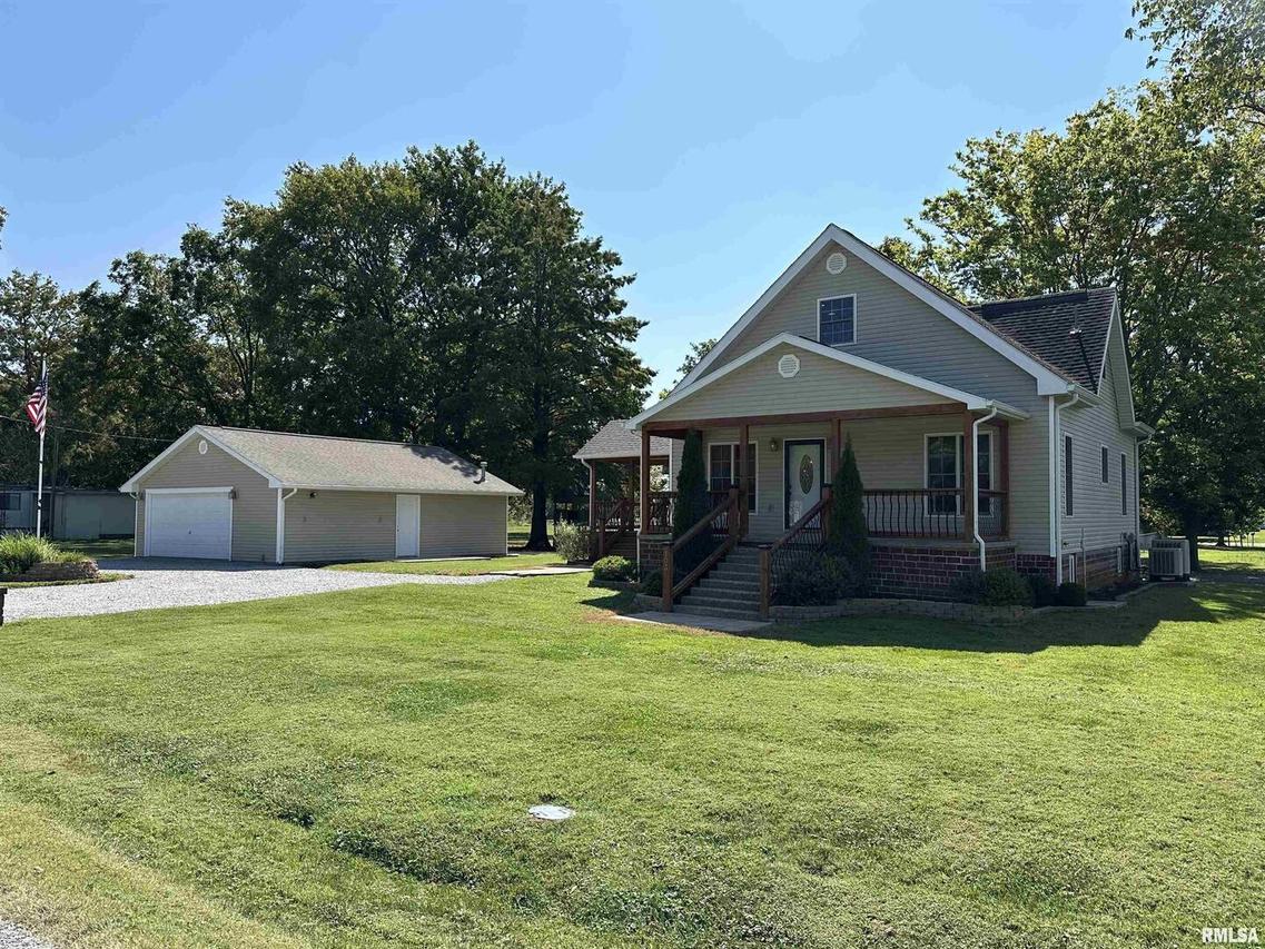 103 E Douglas St., Desoto, IL 62924