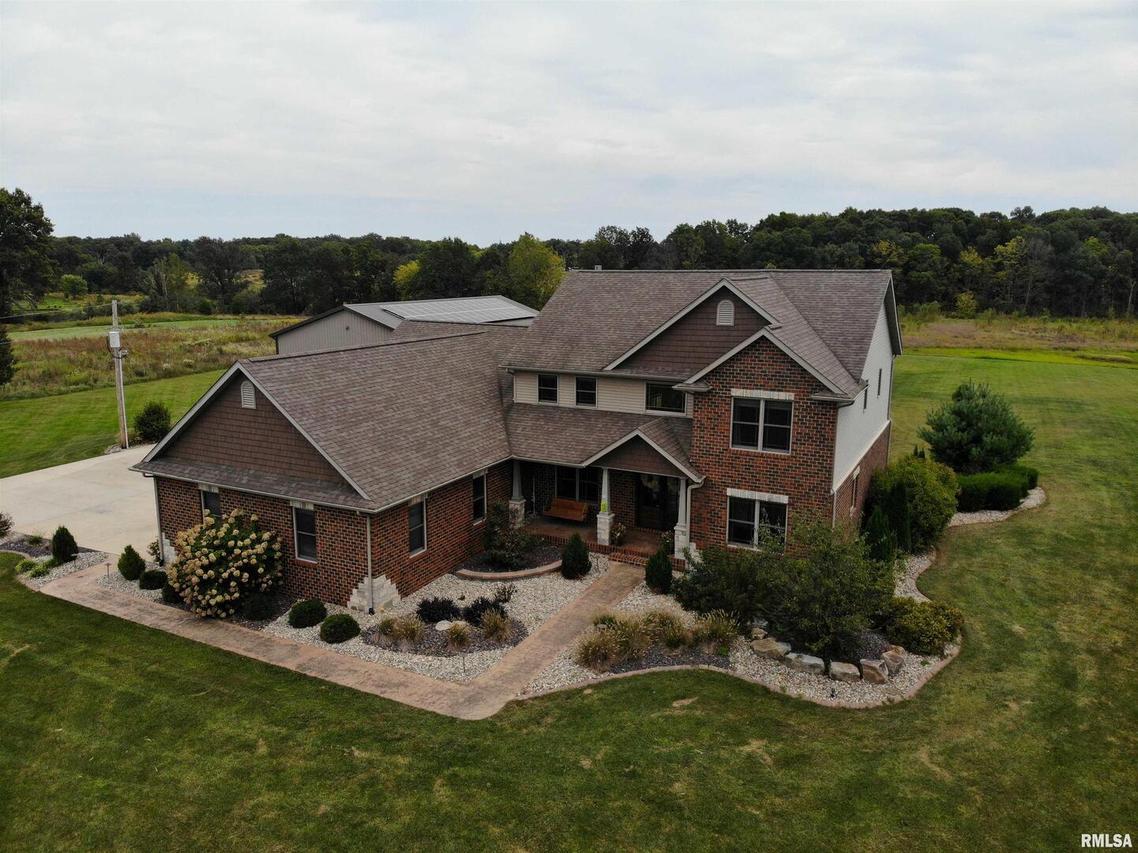 1670 Charleston Rd., Salem, IL 62881