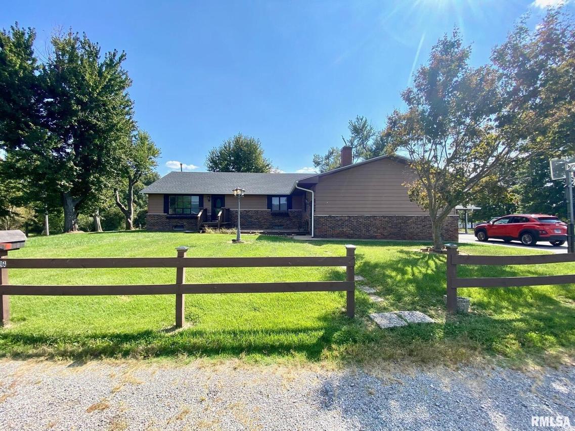 11694 Southpoint Ln., West Frankfort, IL 62896