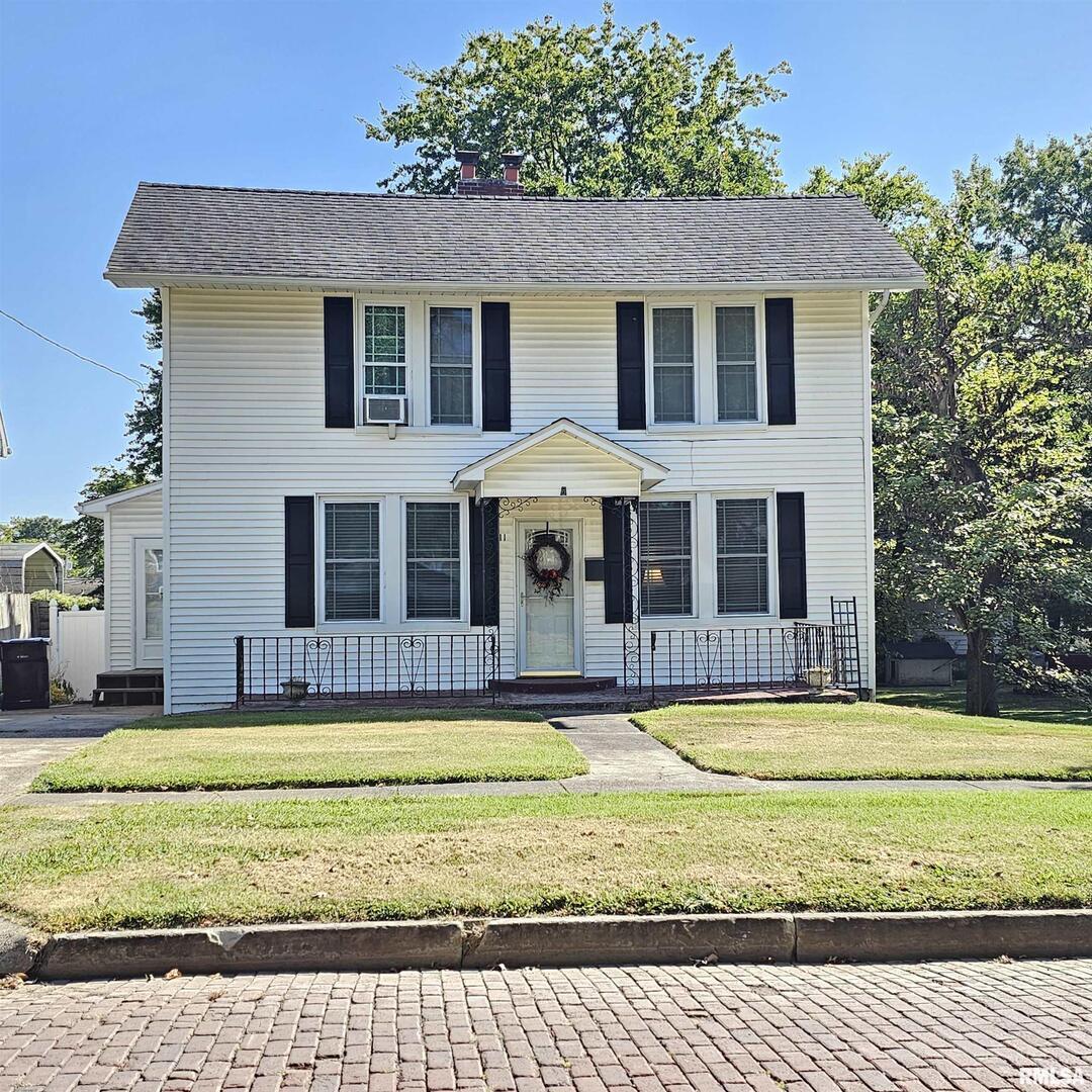 11 W Lincoln St., Harrisburg, IL 62946