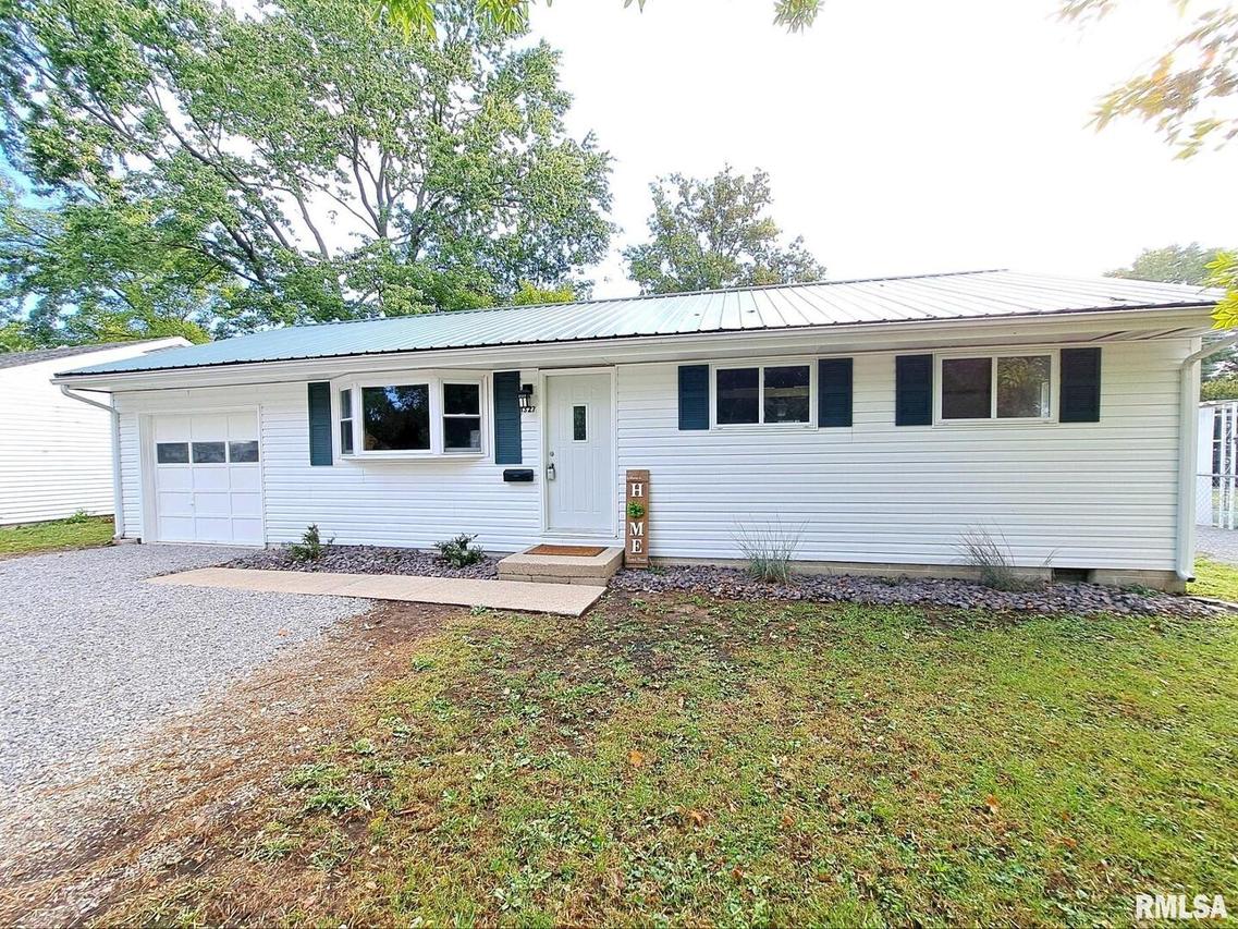 1327 S Lincoln St., Centralia, IL 62801
