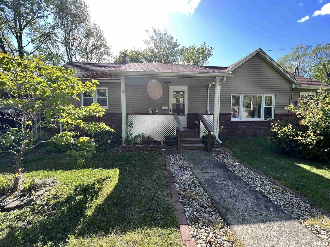 903 Rodd St., Carterville, IL 62918