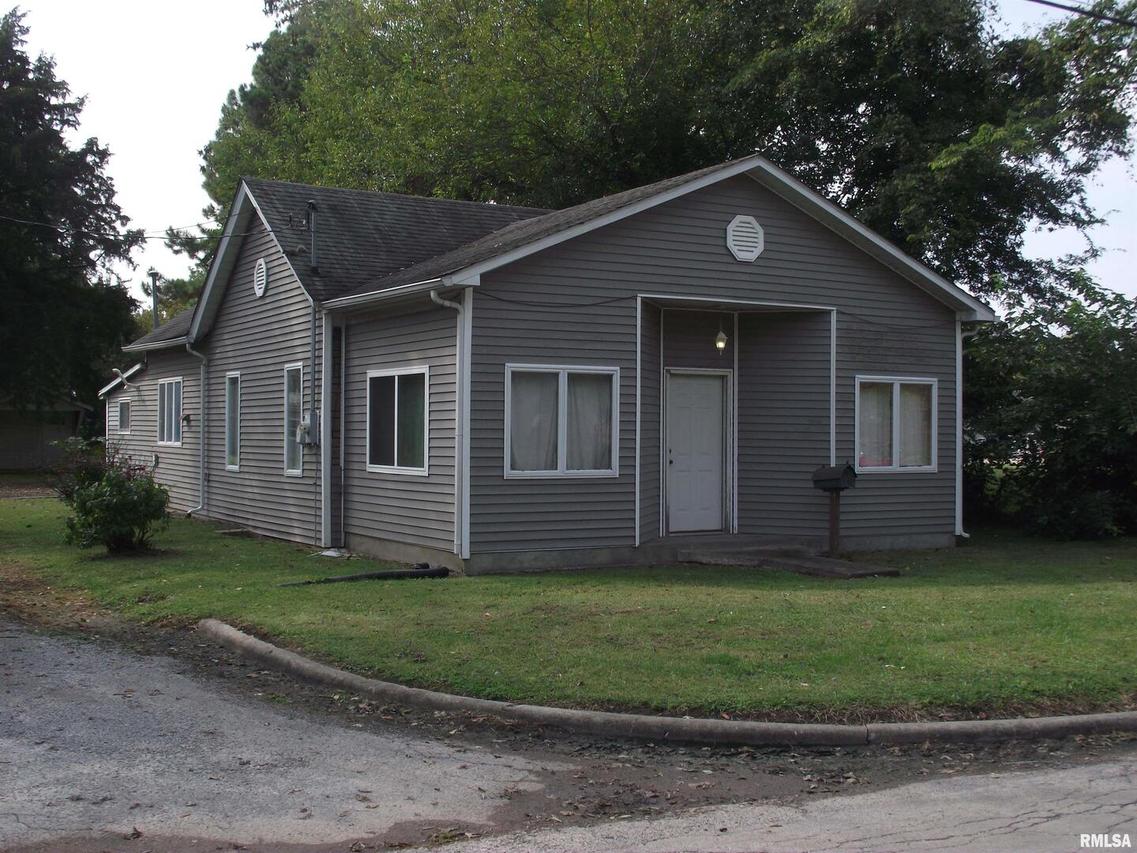 419 W Park St., Duquoin, IL 62832