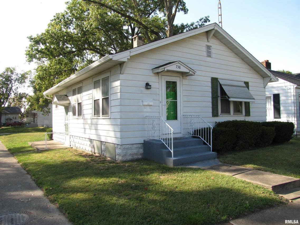 738 S Sycamore St., Centralia, IL 62801