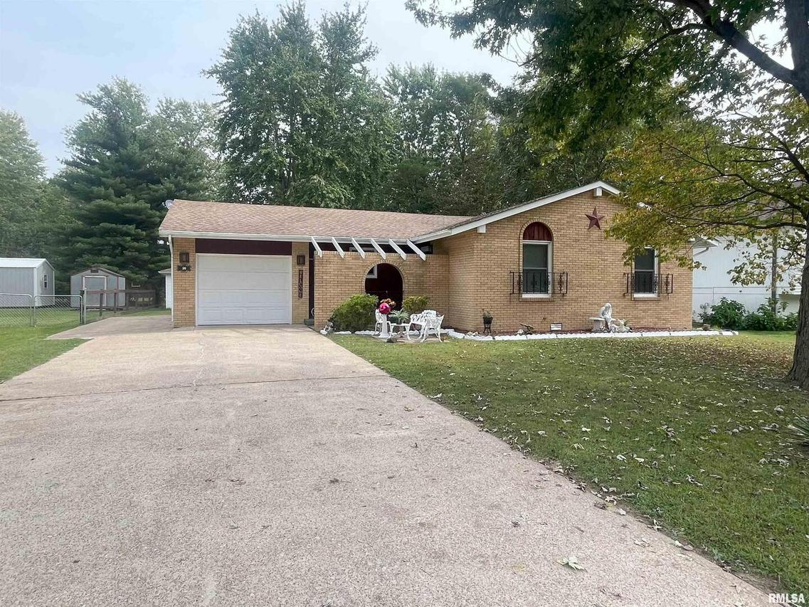 34 James Dr., Metropolis, IL 62960