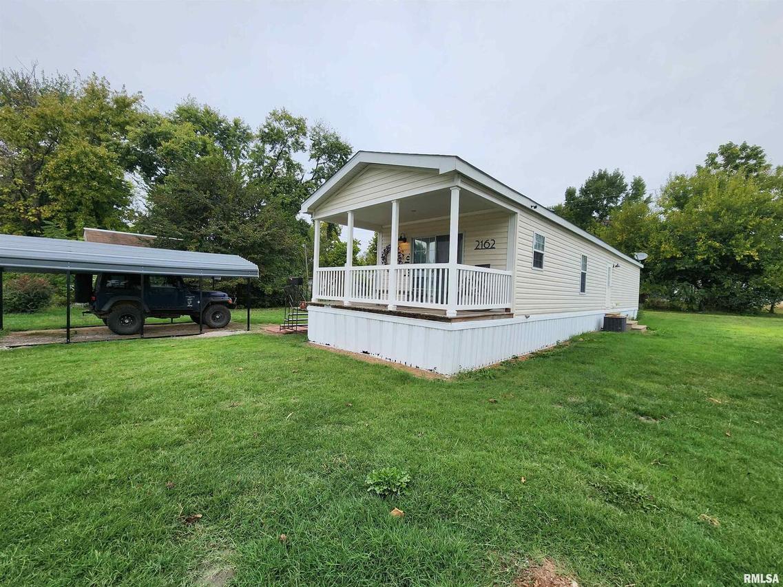 2162 Grand Ave., Eldorado, IL 62930