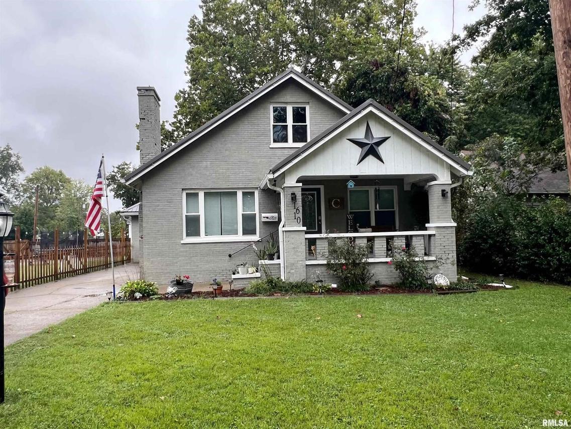 1610 North Ave., Metropolis, IL 62960