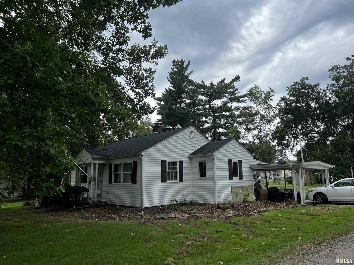 721 N 7th St., Herrin, IL 62948