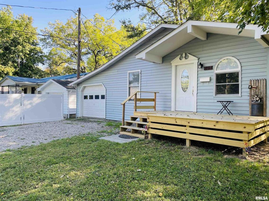 709 Maple St., Mt Vernon, IL 62864