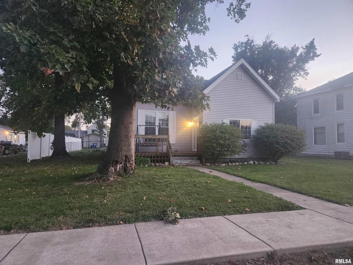 408 W Randolph St., Pinckneyville, IL 62274