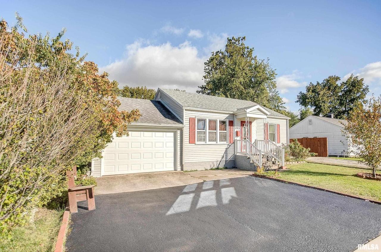 1215 S Lincoln Blvd., Centralia, IL 62801