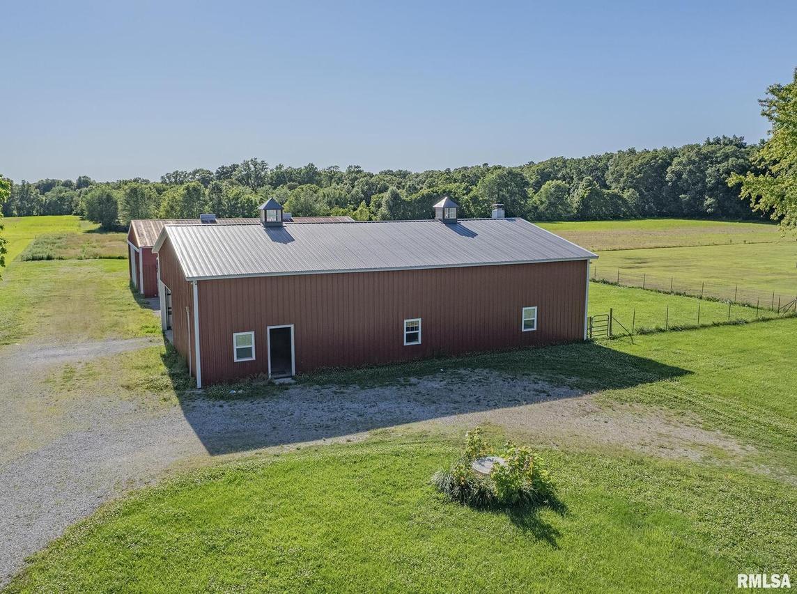 2695 Norton Rd., Odin, IL 62870