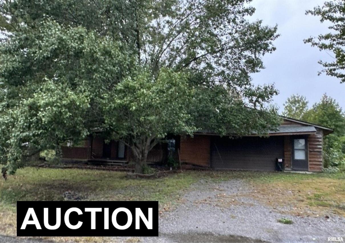 902 Old Creal Springs Rd., Marion, IL 62959