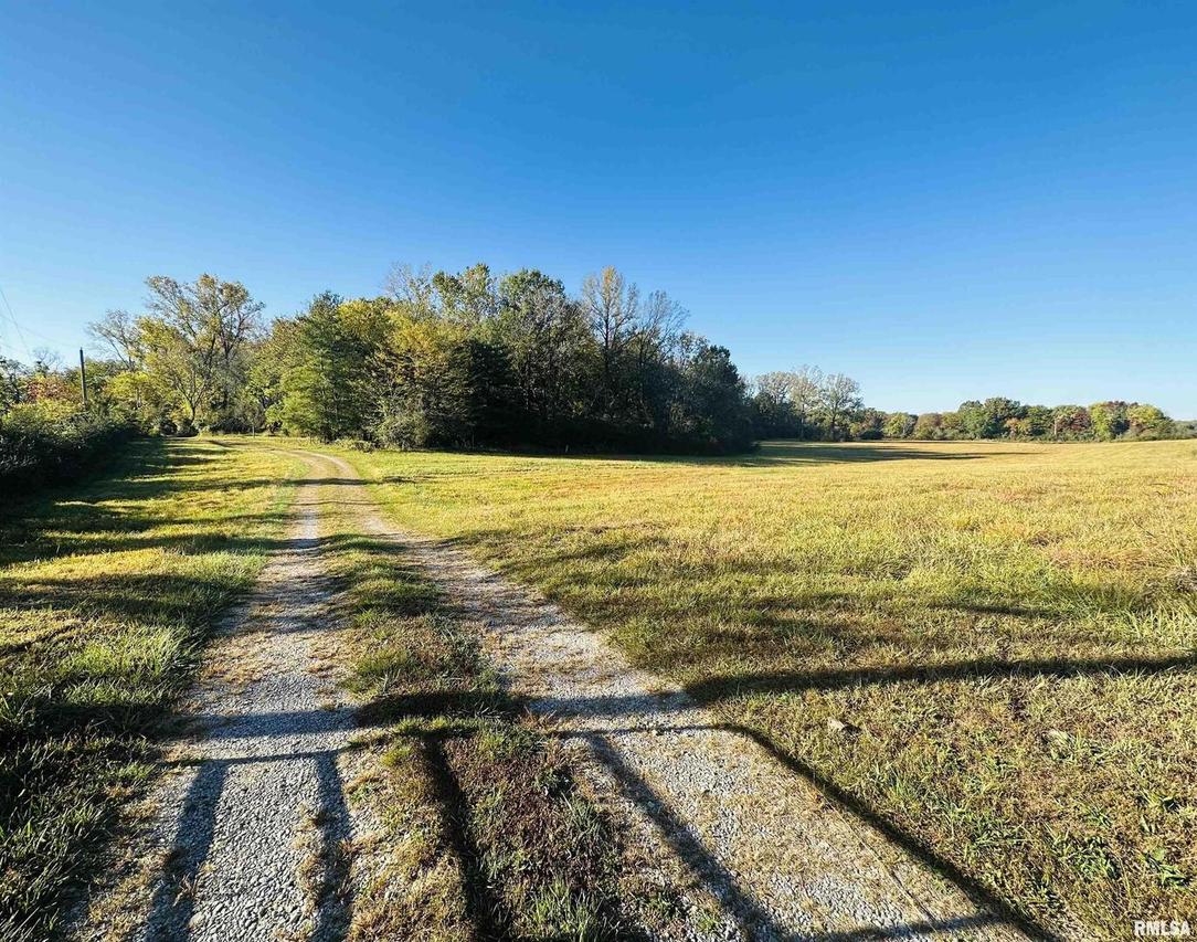 2085 Town Park Rd., Carrier Mills, IL 62917