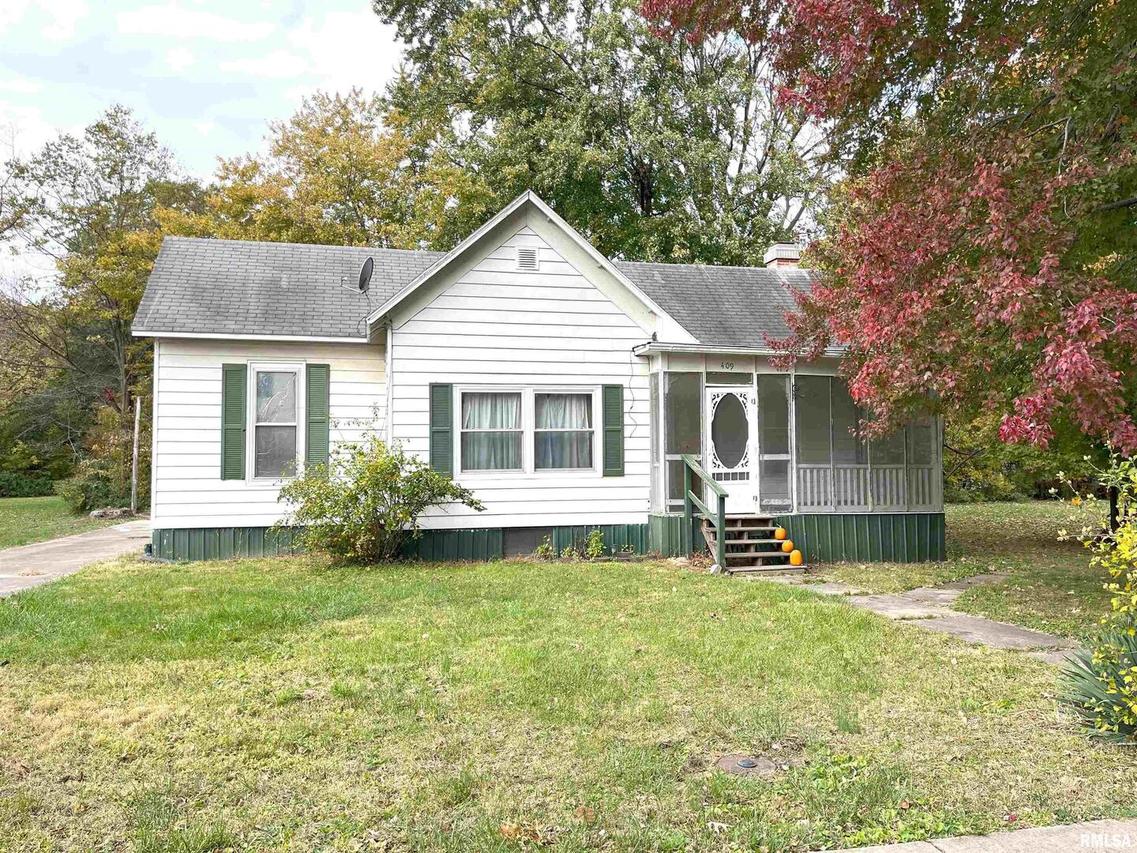 409 S Madison St., Kinmundy, IL 62854