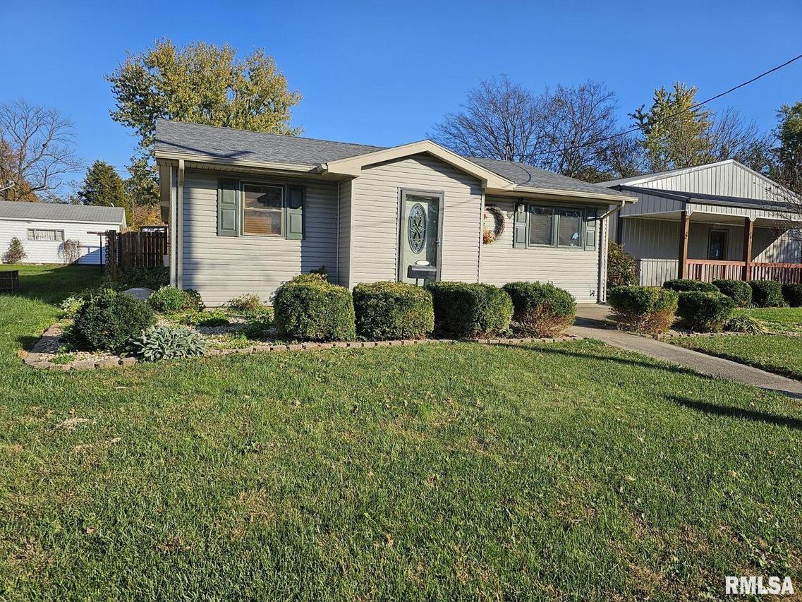 1102 & 1104 S Ledford St., Harrisburg, IL 62946