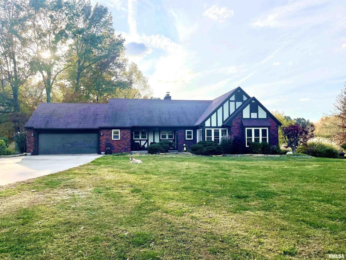 95 Maid Marian Ln., Anna, IL 62906