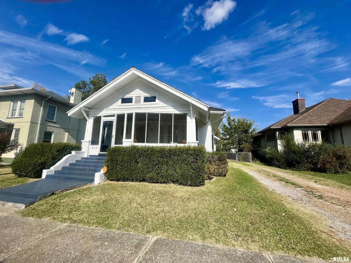 513 E 5th St., Metropolis, IL 62960