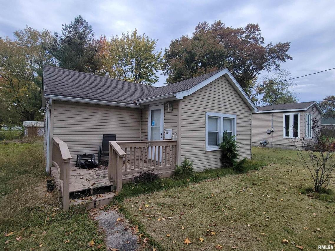 610 S Mulberry St., West Frankfort, IL 62896
