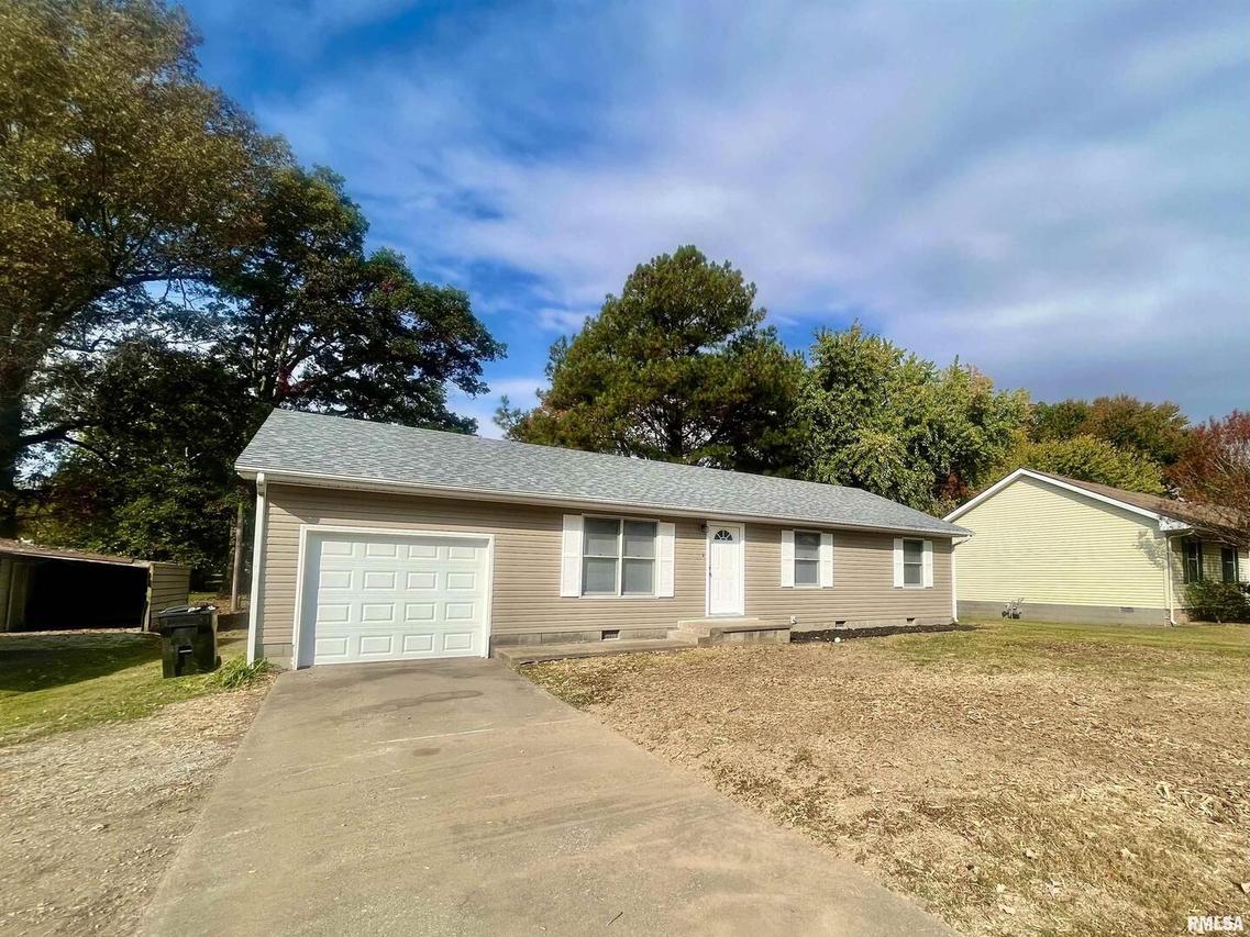 21 James Dr., Metropolis, IL 62960