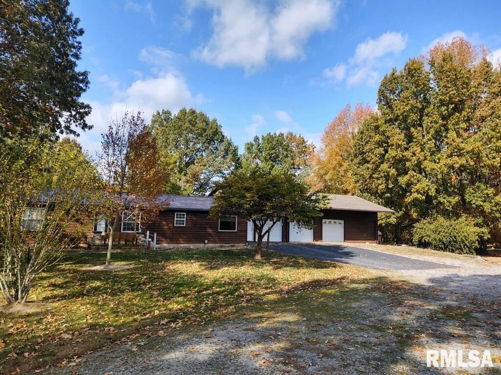 560 Oak Grove Rd., Vienna, IL 62995